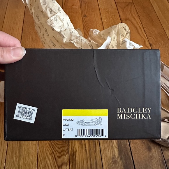 Badgley Mischka Gigi Flat - Picture 8 of 11